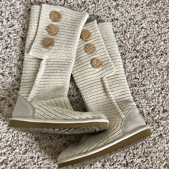 UGG Australia Classic Cardy Boot - Tan - Picture 1 of 7